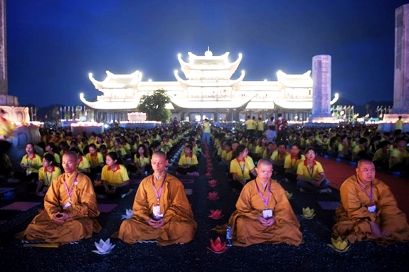 LAN TỎA LUỒNG ÁNH SÁNG NHÂN VĂN PHẬT GIÁO